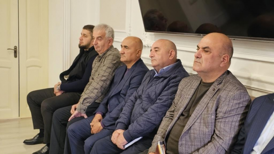 Под руководством Наримана Эфендиева в администрации Магарамкентского района состоялось совещание по актуальным вопросам