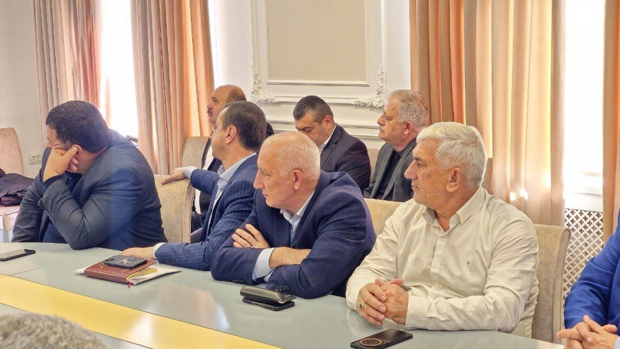 Представители администрации Магарамкентского района вместе с главами сельских поселений приняли участие в работе совещания ВАРМСУ Москва в режиме ВКС