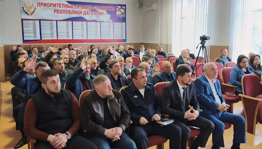 Нариман Ражидинович Эфендиев единогласно избран главой Магарамкентского района