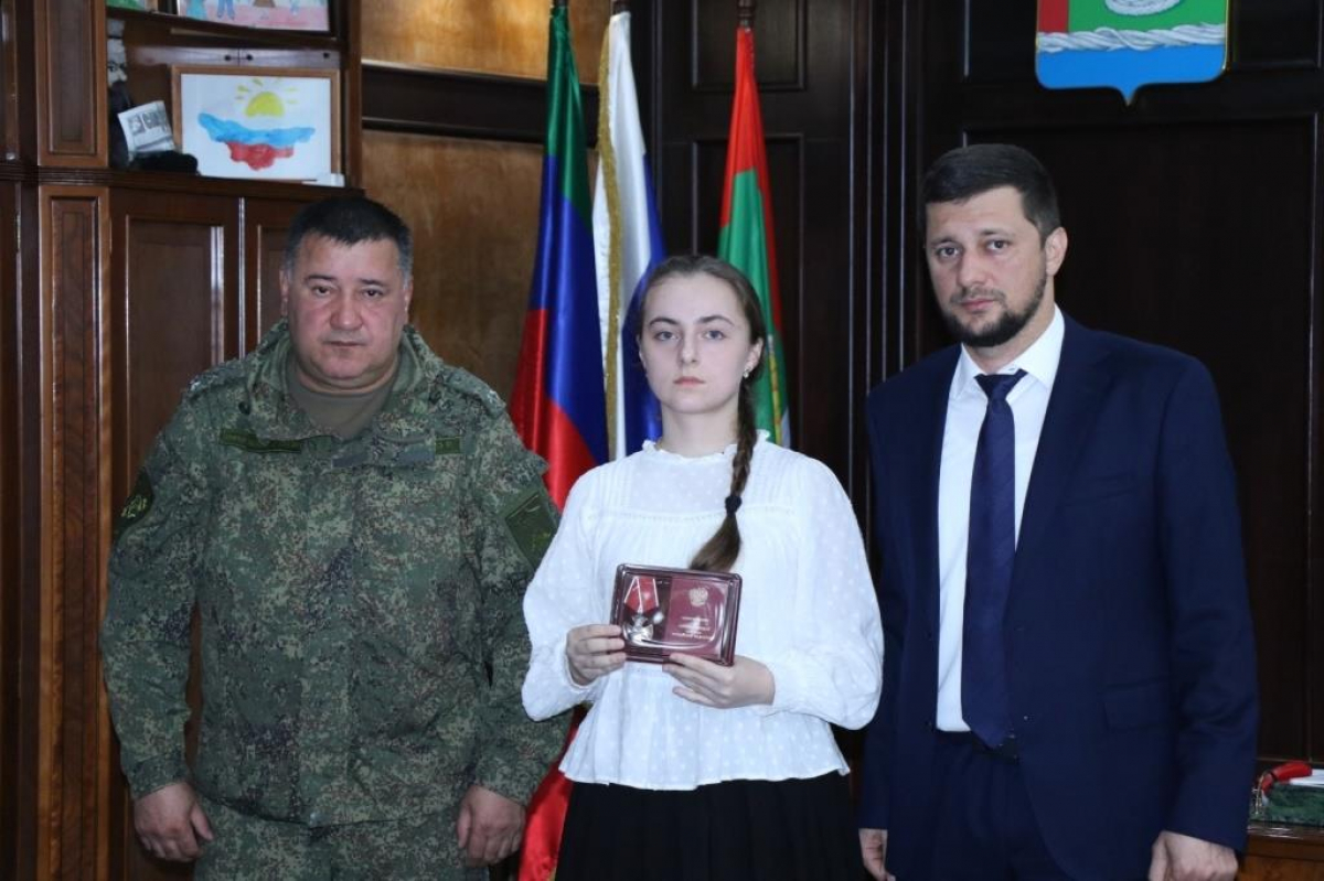 В администрации Магарамкентского района родным погибших участников СВО вручили Ордена Мужества (посмертно)