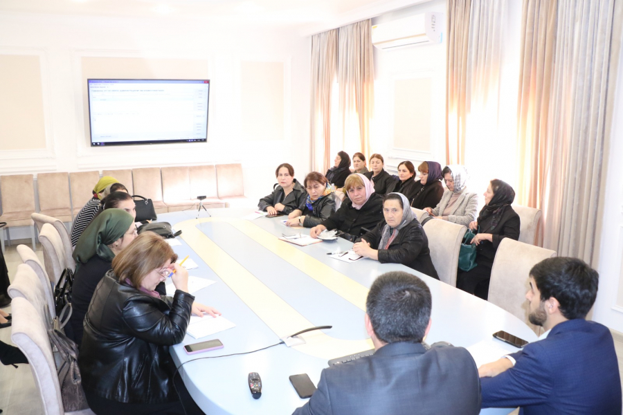 В администрации Магарамкентского района состоялся семинар-совещание с бухгалтерами сельских поселений по вопросу предоставления достоверной отчетности в пенсионное управление