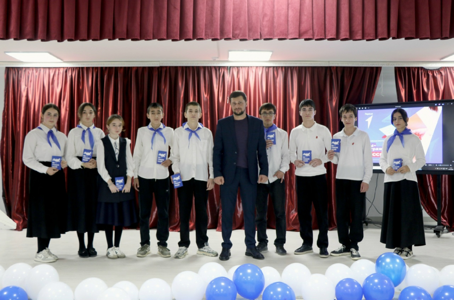 Глава Магарамкентского района Нариман Эфендиев принял участие в конференции местного отделения Движения Первых