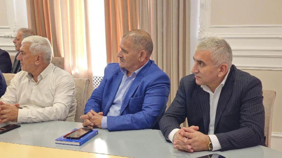 Представители администрации Магарамкентского района вместе с главами сельских поселений приняли участие в работе совещания ВАРМСУ Москва в режиме ВКС