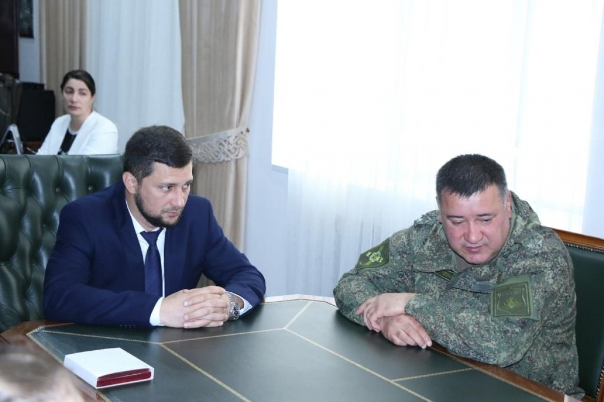 В администрации Магарамкентского района родным погибших участников СВО вручили Ордена Мужества (посмертно)