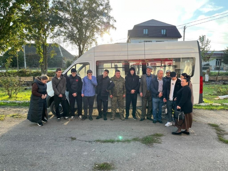 Две группы срочников из Магарамкентского района отправлены на службу в ряды ВС России в рамках осенней призывной кампании