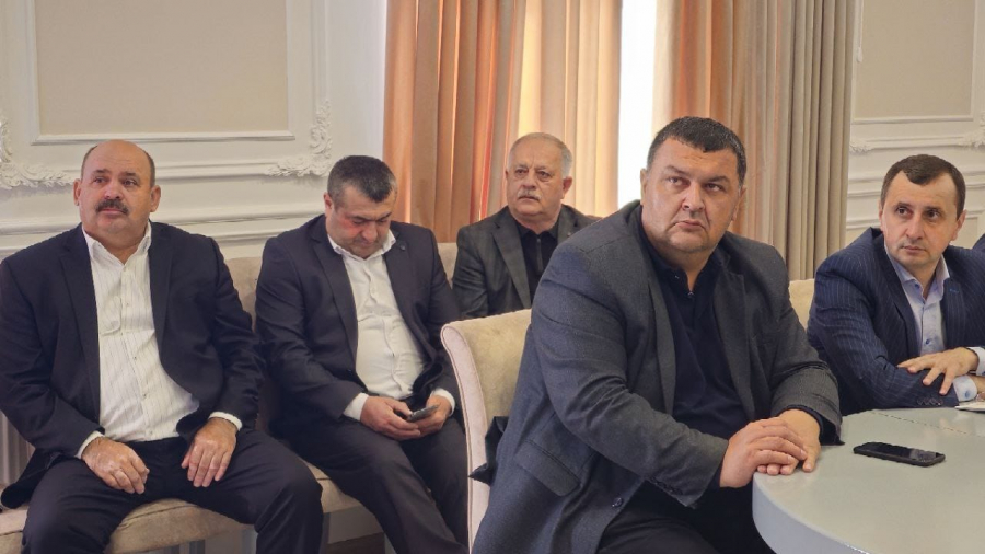 Представители администрации Магарамкентского района вместе с главами сельских поселений приняли участие в работе совещания ВАРМСУ Москва в режиме ВКС